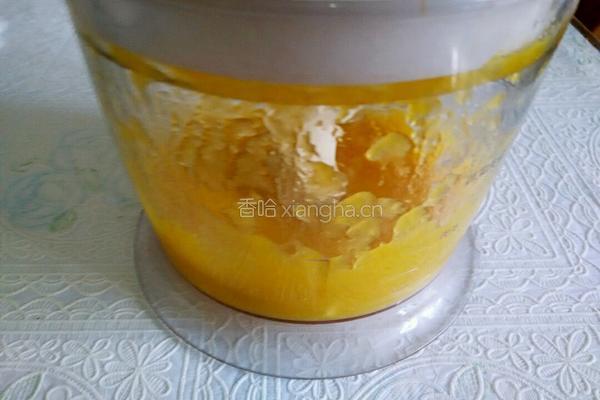 南瓜豆沙面包的做法图解2