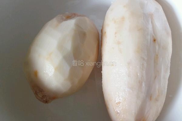 章魚豬骨蓮藕湯的做法图解2