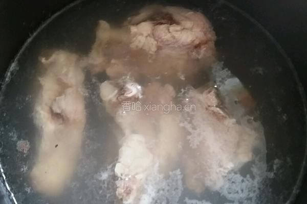 章魚豬骨蓮藕湯的做法图解3