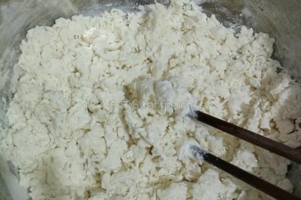 葱油饼的做法图解1