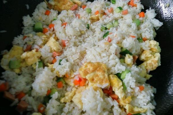 三色炒饭的做法图解7