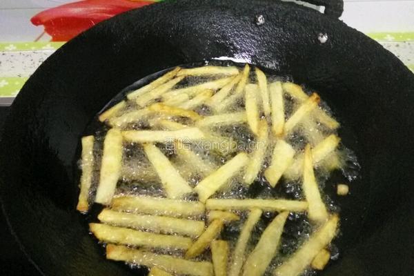 炸土豆条的做法图解5