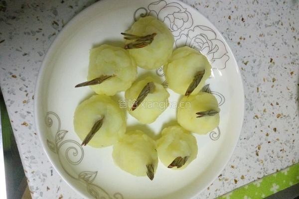 凤尾香酥虾球的做法图解5
