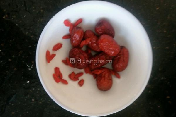 椰子煲乌鸡的做法图解3