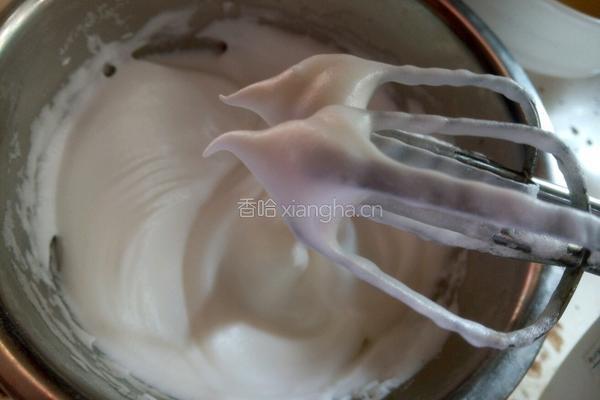 拉花戚风蛋糕的做法图解3