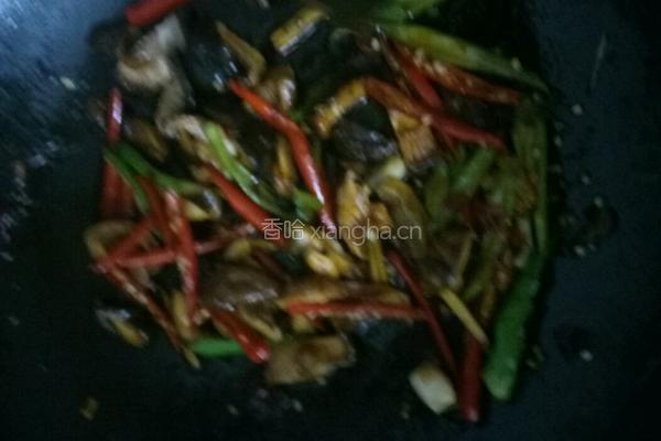 香菇炒鸡肉的做法图解6