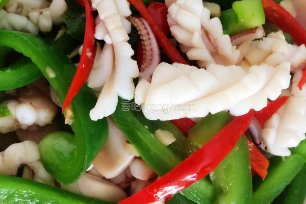 青椒鱿鱼花（介绍切花方法）的做法图解15