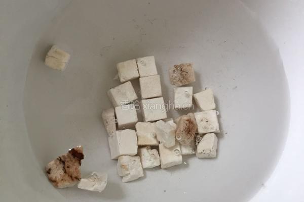 茯苓白米粥的做法图解2