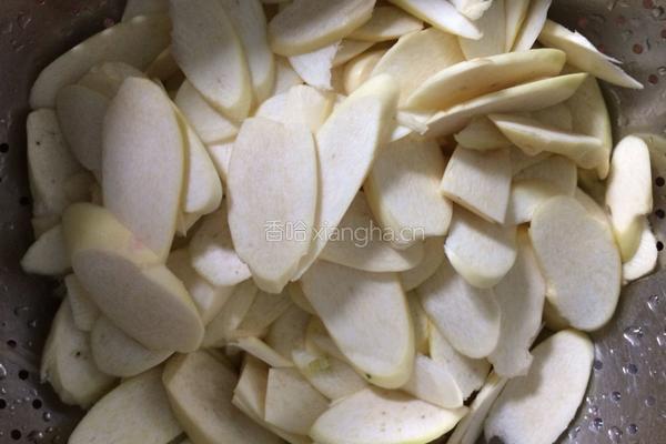 茭白炒肉的做法图解1