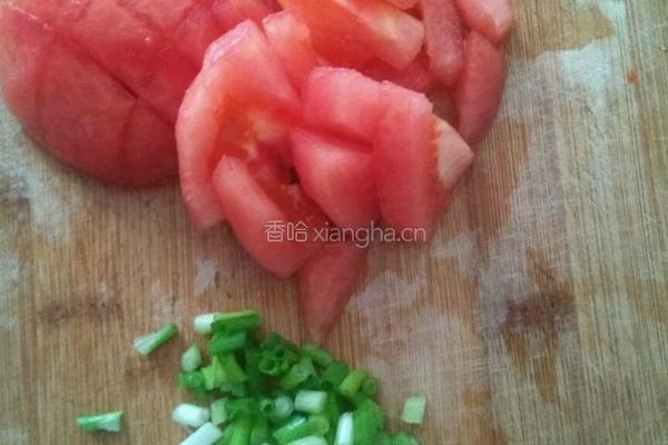 西红柿蛋炒饭的做法图解2