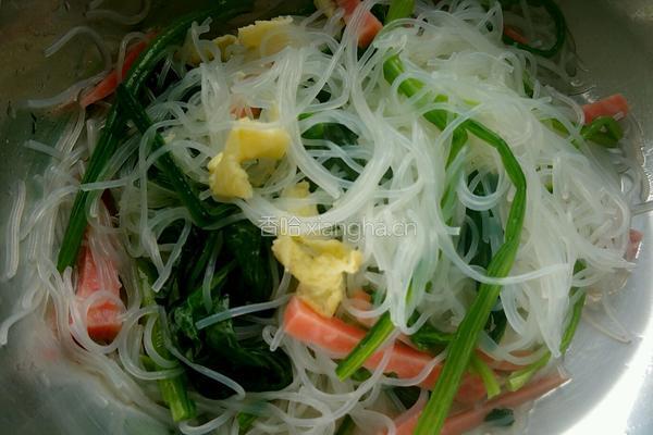 菠菜粉丝火腿鸡蛋卷的做法图解4