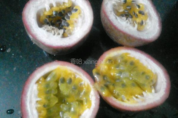 百香果特饮的做法图解1