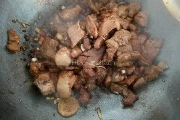 猪肉炖粉条的做法图解4