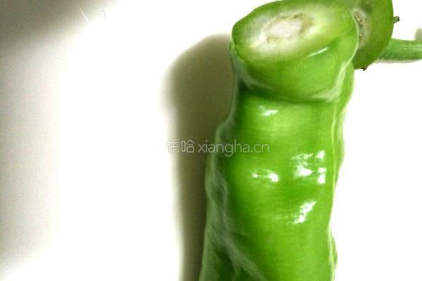 尖椒酿鱿鱼的做法图解2