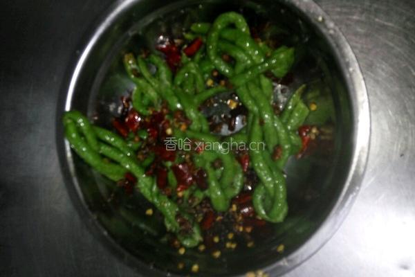 干煸麻花豆角的做法图解11