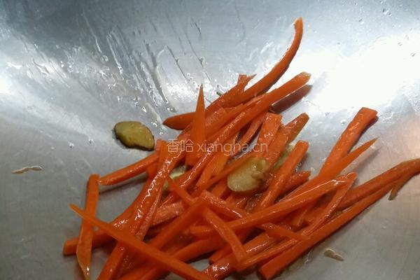 胡萝卜莴笋炒瘦肉的做法图解4