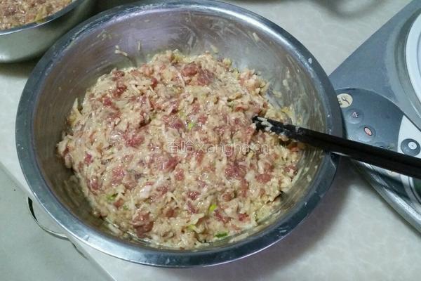 牛肉萝卜包子的做法图解5