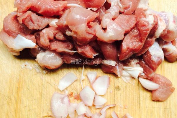 瘦肉煎鸡蛋的做法图解3