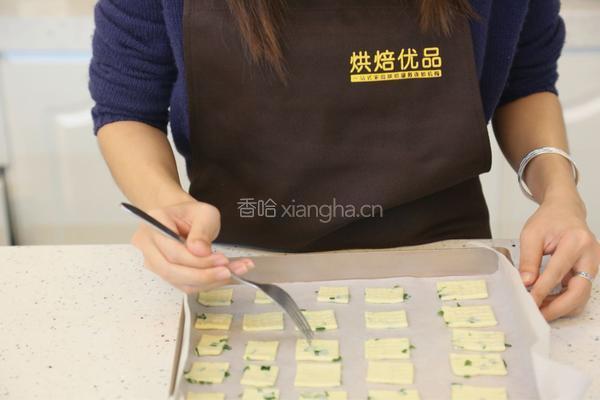 葱香苏打小饼的做法图解8