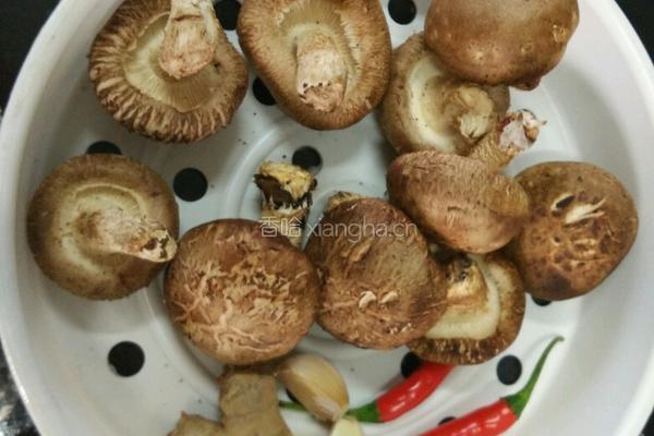 香菇油菜的做法图解1