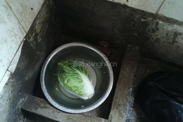 素煮白菜的做法图解1