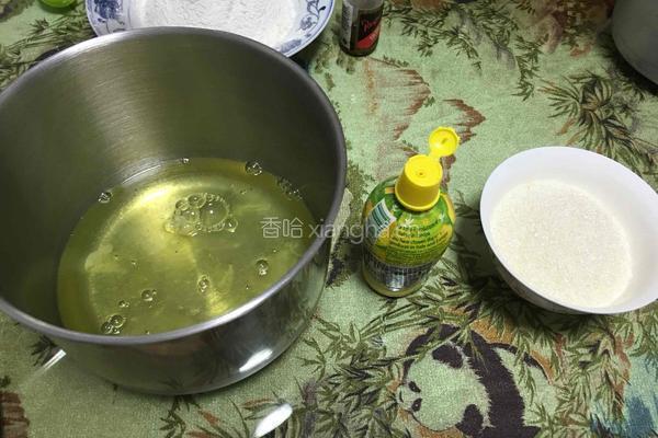 10寸戚风蛋糕的做法图解2