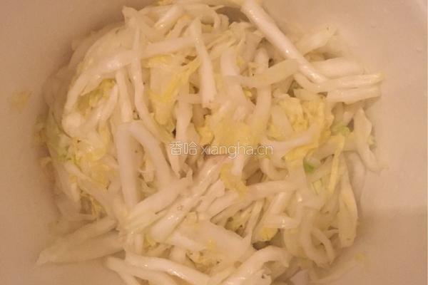 白菜梆子炒肉丝的做法图解3
