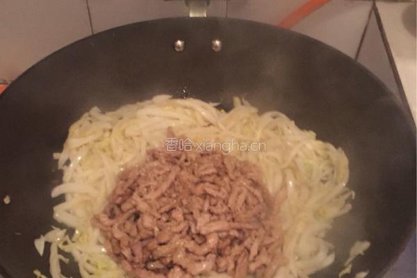 白菜梆子炒肉丝的做法图解8