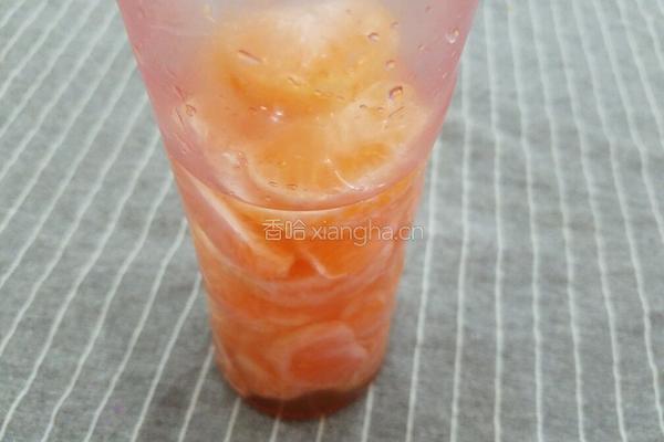 蜂蜜橘子汁的做法图解5