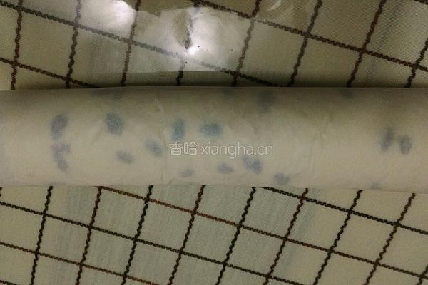 葡萄干樱桃果酱蛋糕卷~抹茶双色蛋糕卷的做法图解15