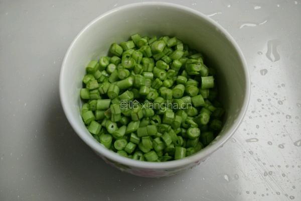 腊味彩疏炒饭的做法图解3