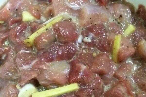 尖椒牛肉丁的做法图解6