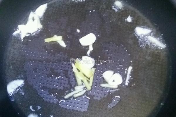 尖椒牛肉丁的做法图解8