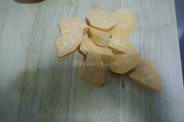 玉米面地瓜粥的做法图解1