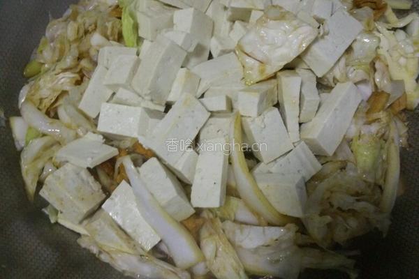白菜炖豆腐的做法图解6