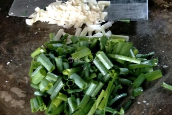 回锅肉煎豆腐的做法图解4