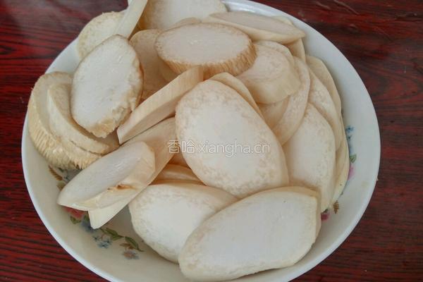 杏鲍菇炒肉的做法图解1