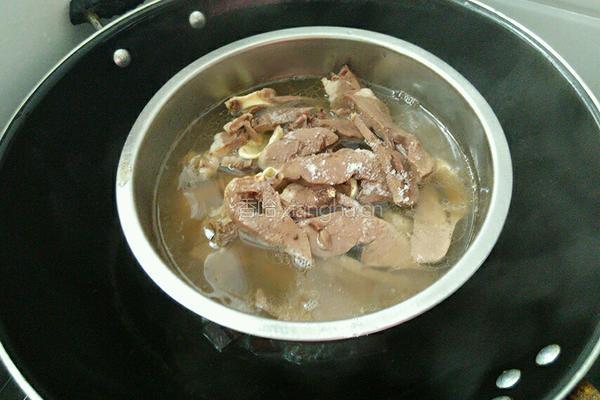 清炖猪心汤的做法图解6