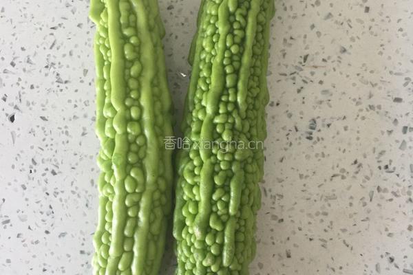 苦瓜酿肉的做法图解1