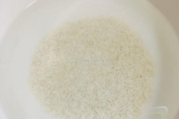 板栗糯米蒸肉丸的做法图解1