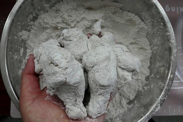 自制肯德基脆皮鸡翅的做法图解6