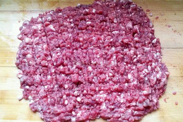 牛肉胡萝卜饺子的做法图解3