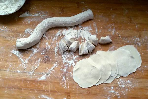 牛肉胡萝卜饺子的做法图解10