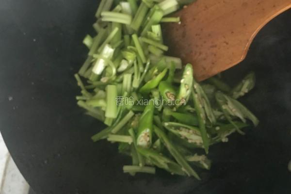 芹菜炒猪肝的做法图解6