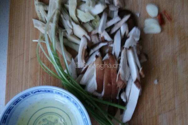 银鱼莼菜汤的做法图解3