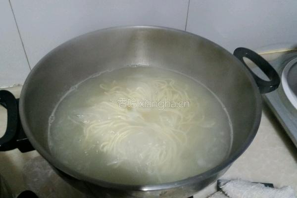 蔬菜炒面的做法图解4