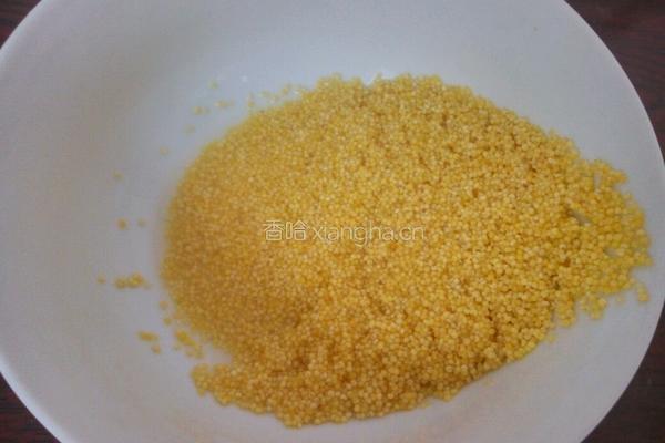 绿豆麦仁小米红薯粥的做法图解6