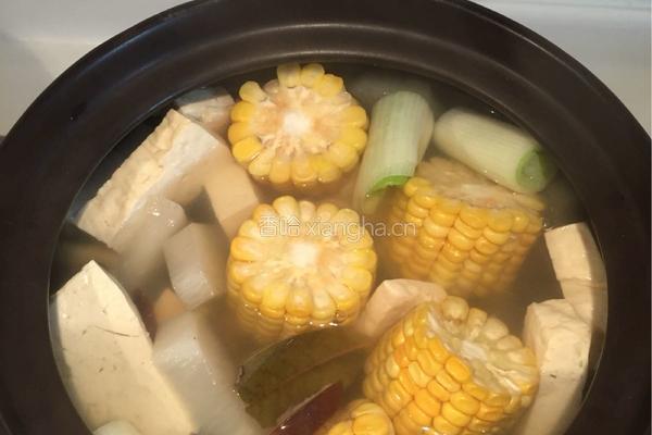 玉米豆腐菌汤的做法图解4