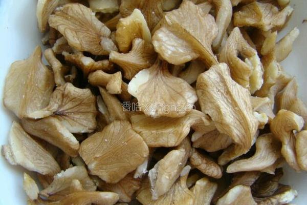 桃胶皂角小米羹的做法图解4
