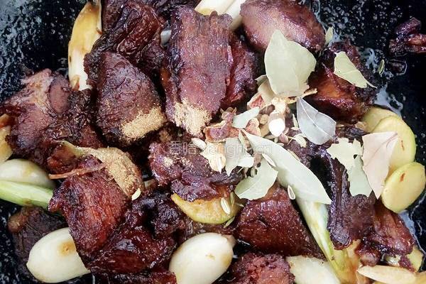 红烧牛肉炖土豆的做法图解9